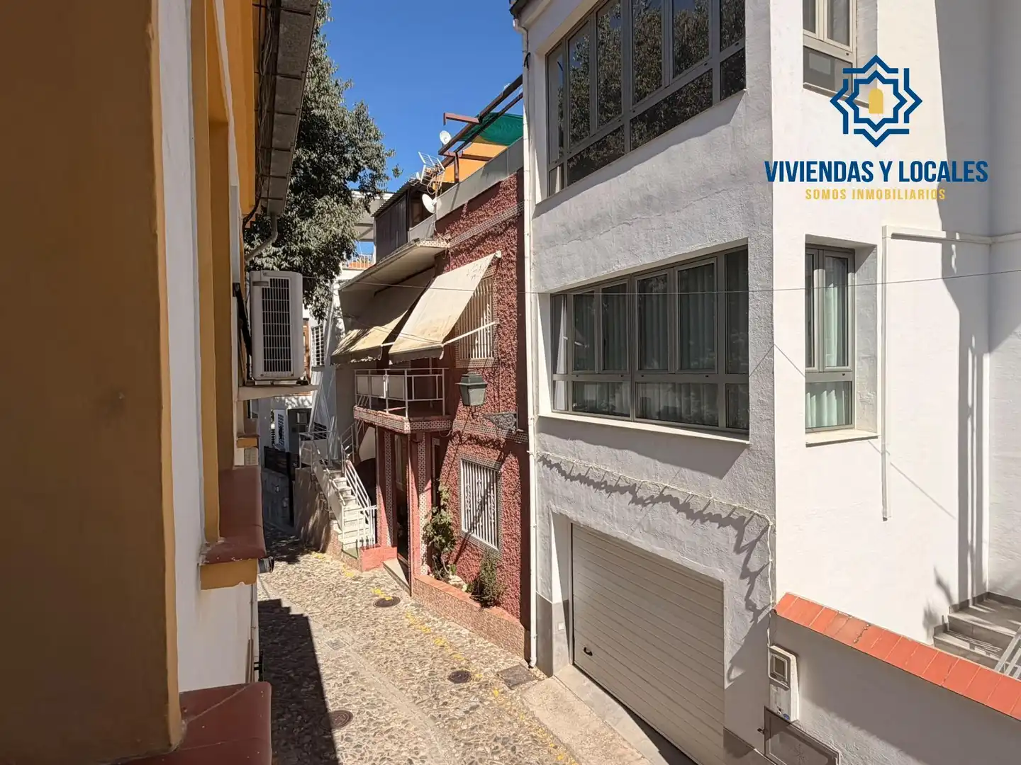 Vista exterior de Casa o chalet de alquiler en Granada con Jardín privado, Terraza y Amueblado