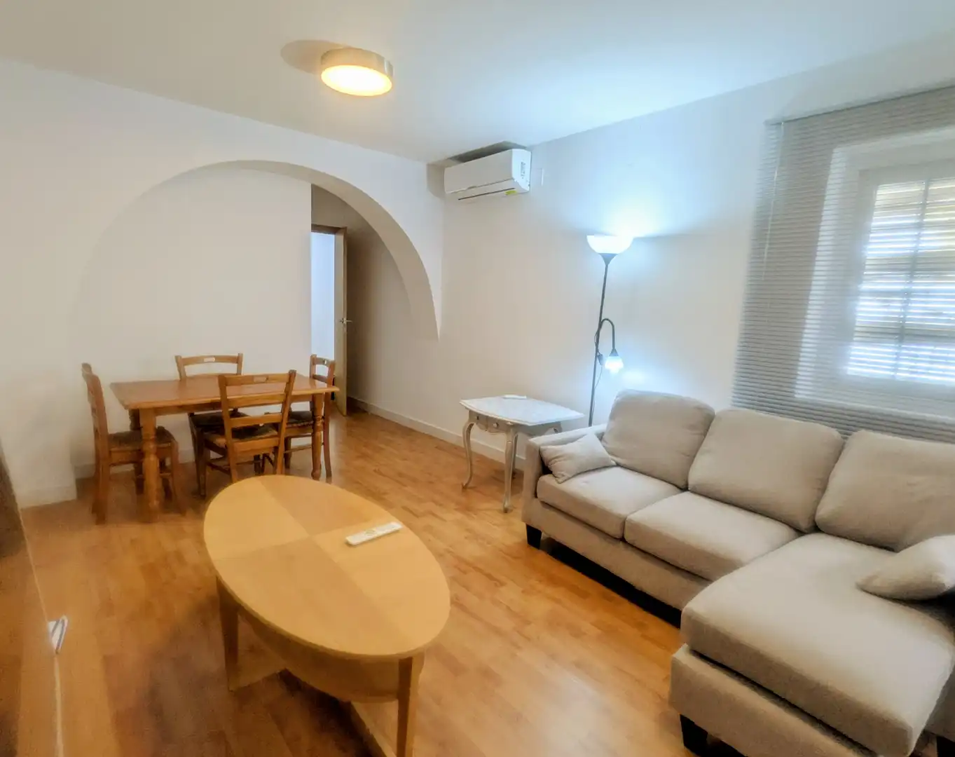 Sala d'estar de Pis en venda en Jerez de la Frontera amb Aire condicionat i Moblat