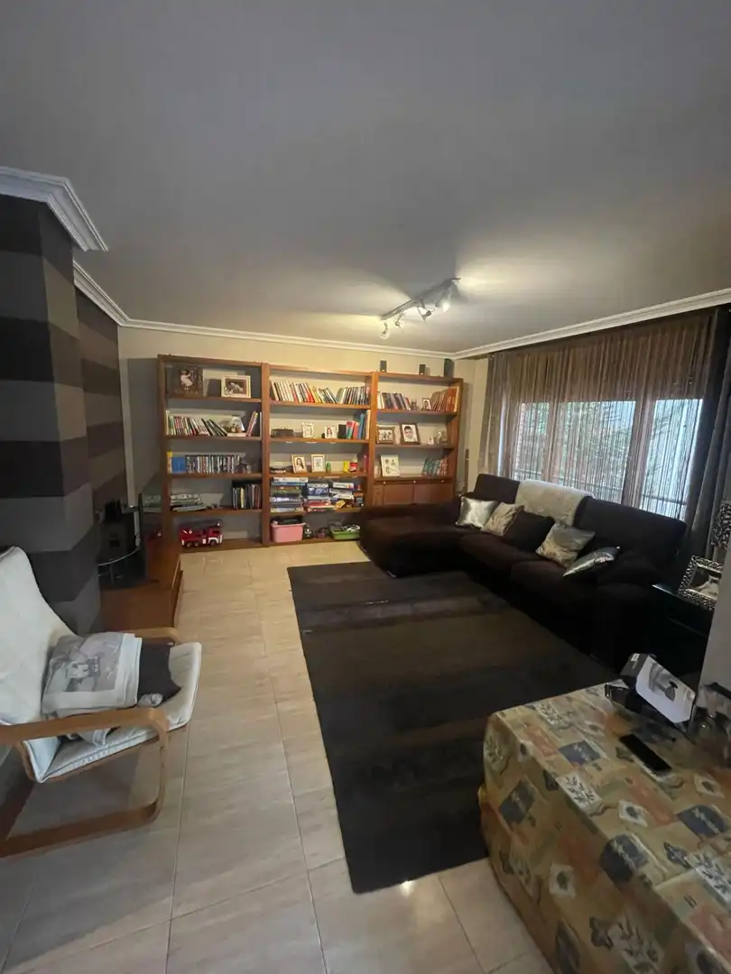Living room of Houses for sale in Valladolid  with Heating, Terrace and Community pool