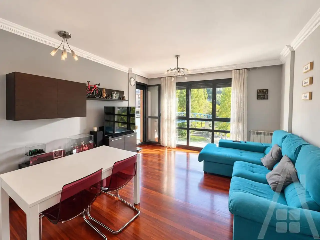 Attic for sale in Etxebarri, Bizkaia