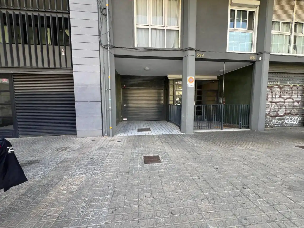 Parking de Garaje en venta en Barcelona con Alarma