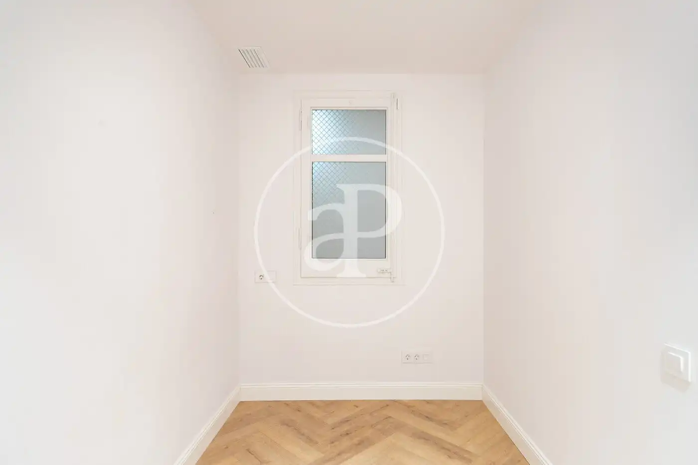 Habitación de Piso en venta en Barcelona con Aire acondicionado, Calefacción y Balcón