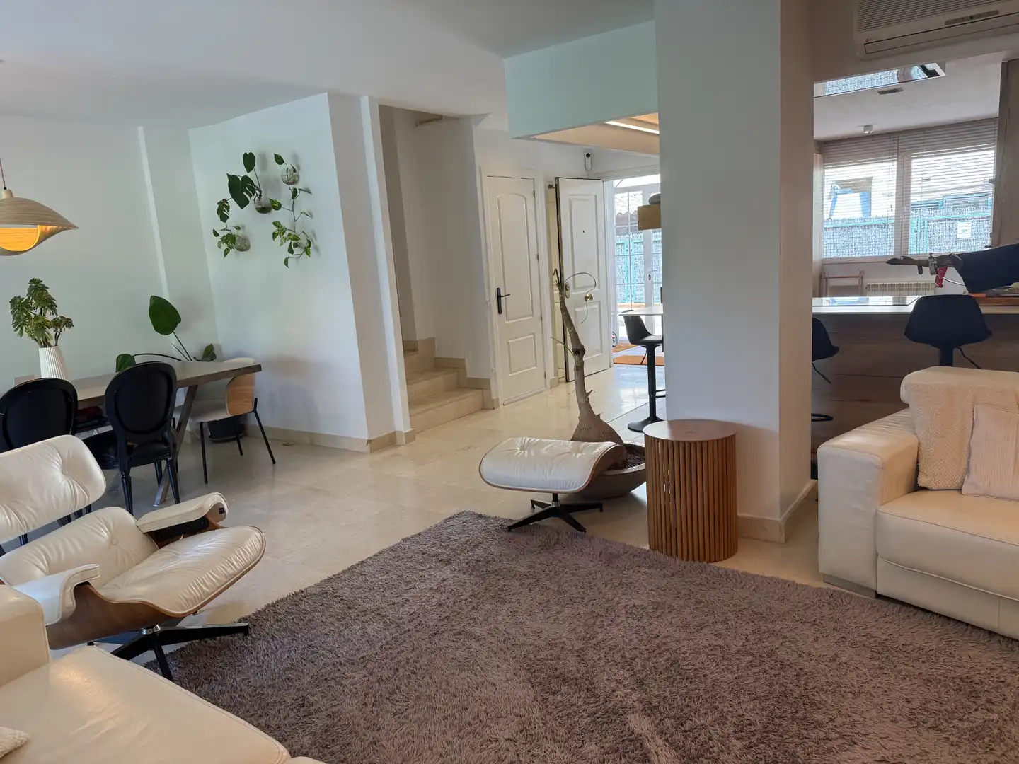 Sala d'estar de Casa adosada en venda en Club de Campo amb Aire condicionat, Calefacció i Jardí privat
