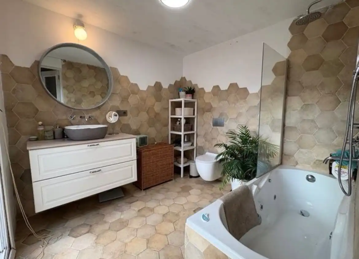 Bathroom of Detached homes for sale in Bergondo  with Private garden and Furnished