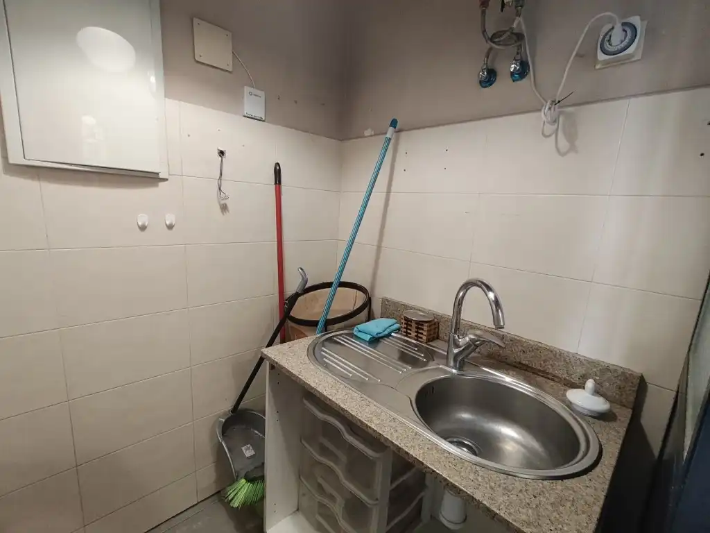 Business premises to rent in Calle José Cueto, imagen 18