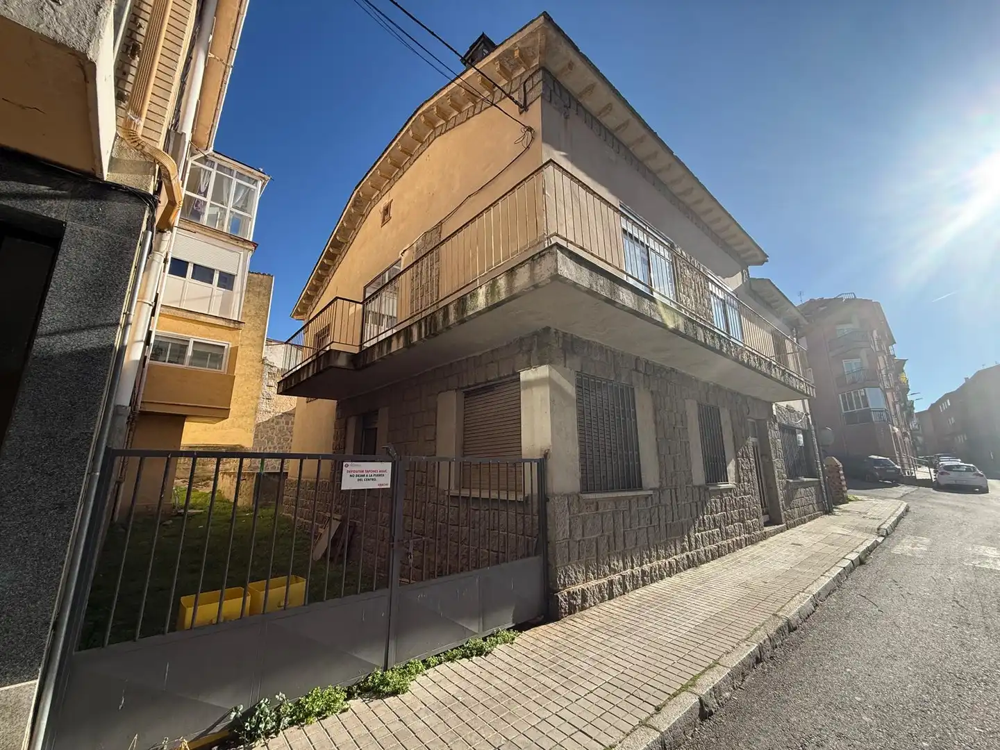 Vista exterior de Casa o xalet en venda en Ávila amb Calefacció, Jardí privat i Piscina