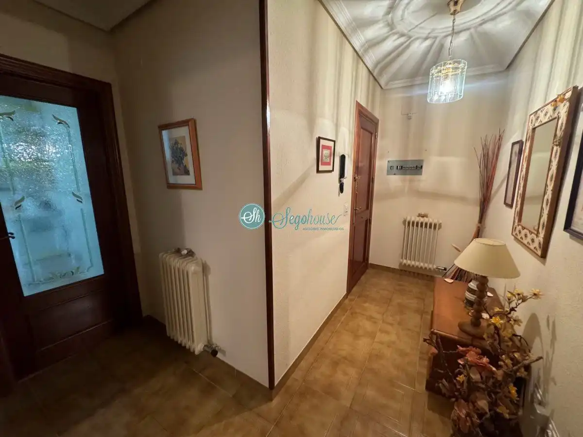 Piso en venta en Segovia con Calefacción, Terraza y Trastero