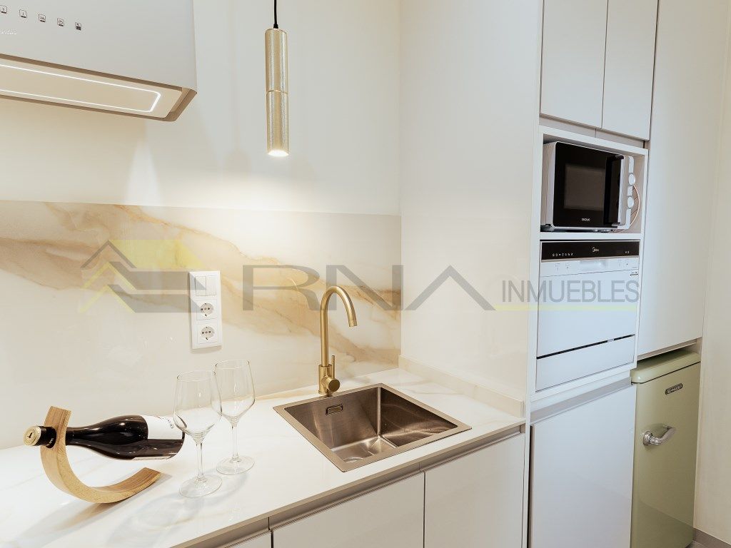 Kitchen of Flat to rent in Elda