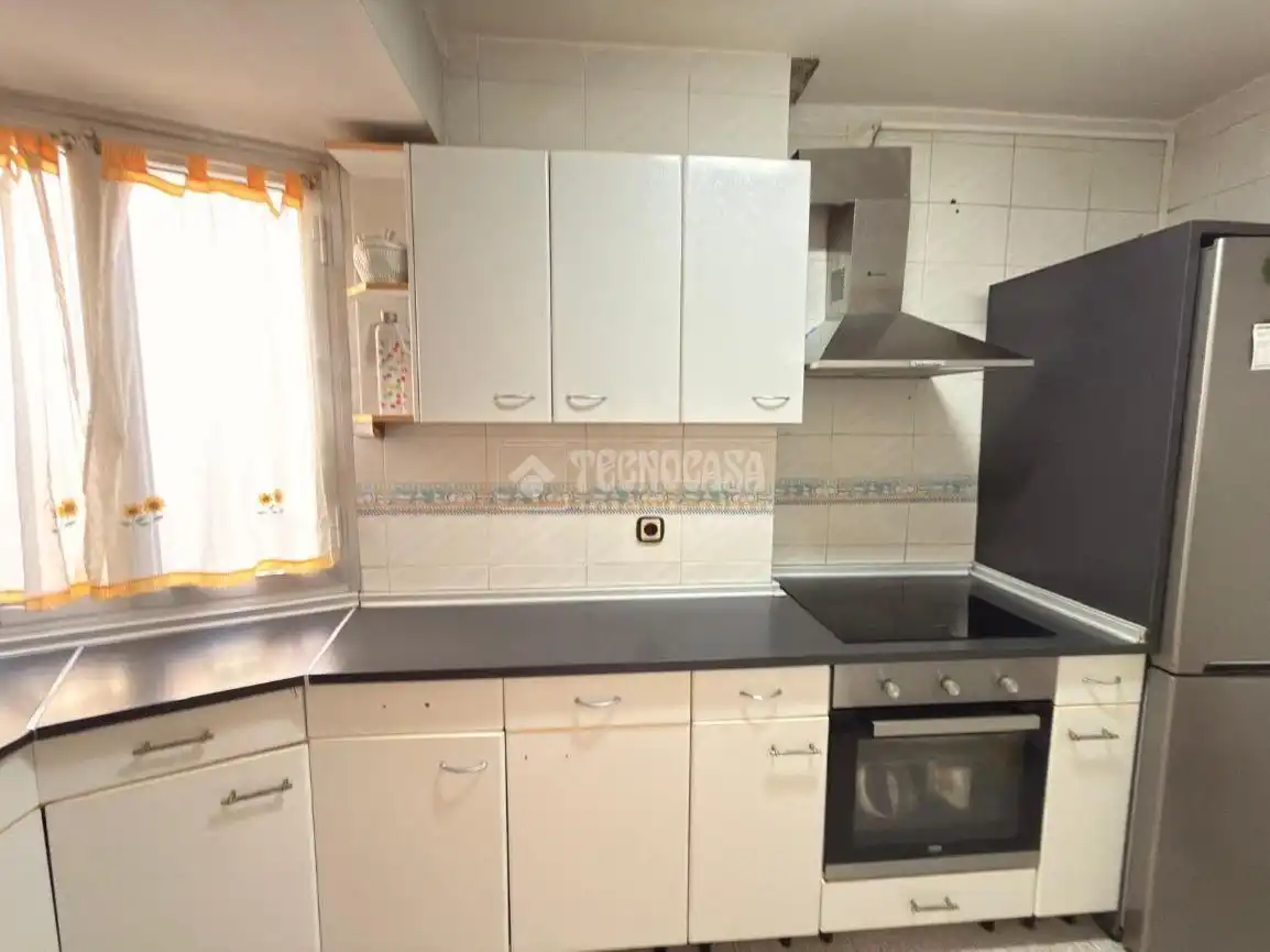 Kitchen of Flat for sale in Zaragoza  with Air Conditioner, Heating and Furnished