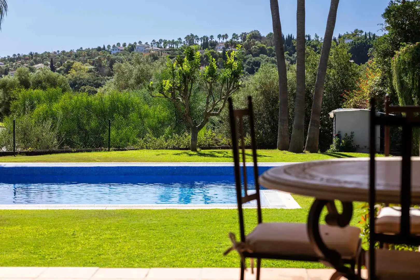 Casa aparellada amb piscina en venda a Sotogrande Alto, imagen 8
