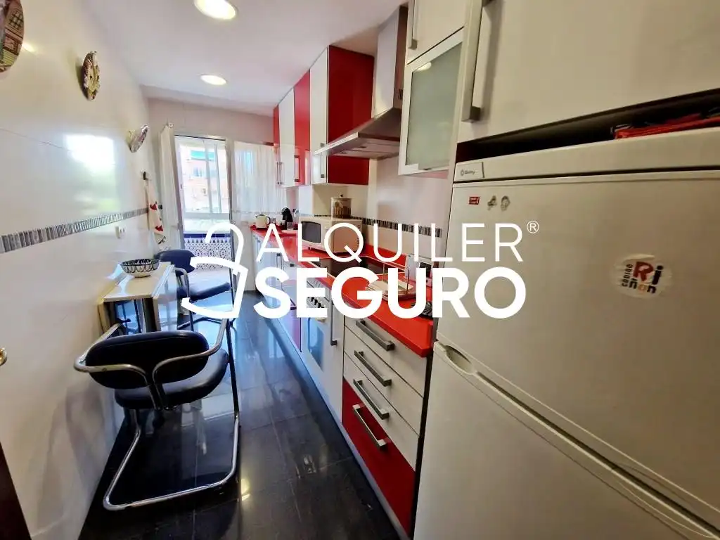Cocina de Piso de alquiler en Fuenlabrada con Aire acondicionado, Calefacción y Terraza
