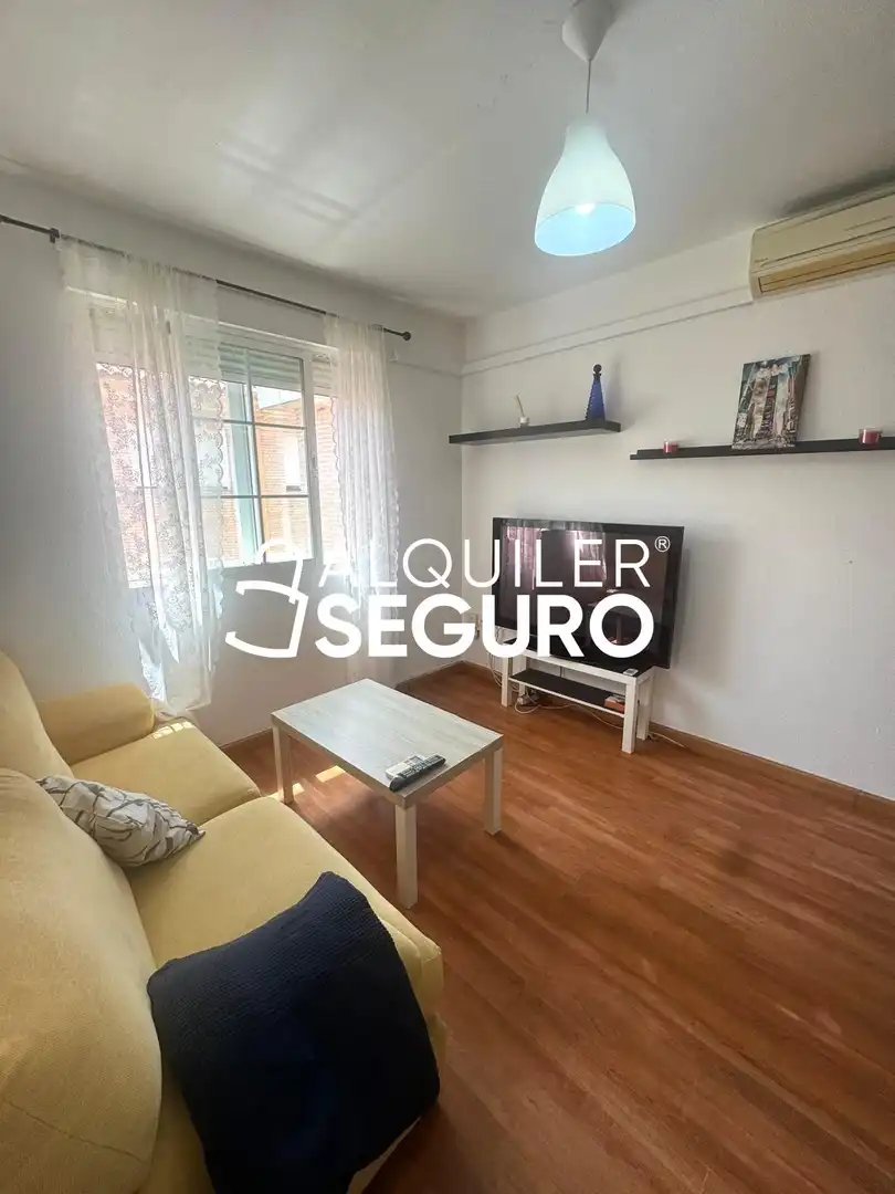 Sala de estar de Piso de alquiler en Bargas con Aire acondicionado, Trastero y Amueblado