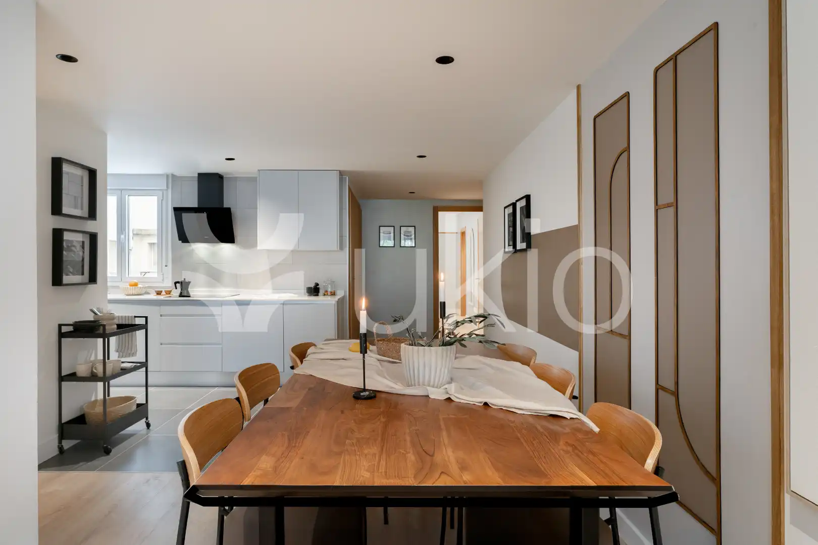 Cuina de Apartament de lloguer en Madrid amb Aire condicionat, Calefacció i Moblat
