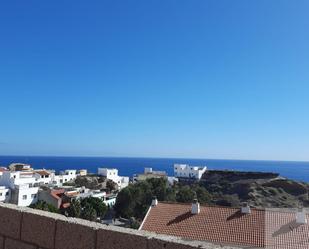 Vista exterior de Casa o xalet en venda en Arico amb Terrassa i Balcó