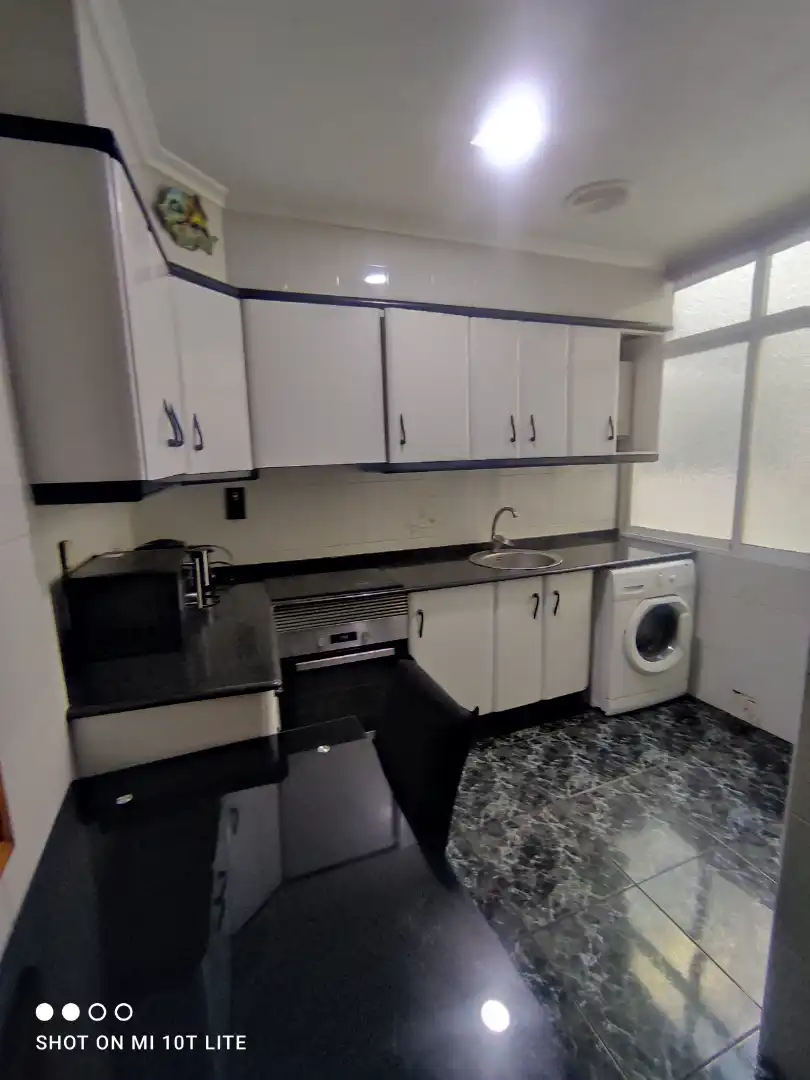 Cocina de Piso en venta en Elche / Elx con Amueblado, Horno y Lavadora