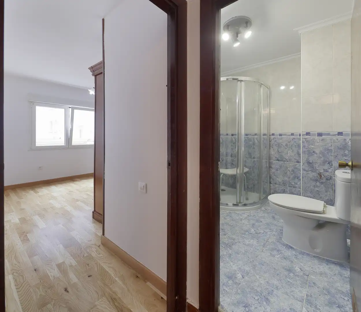 Baño de Piso en venta en Gijón  con Calefacción y Parquet