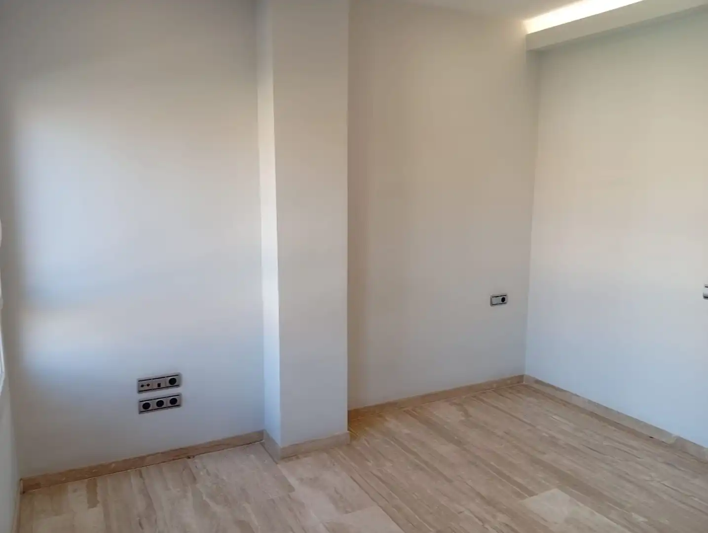 Flat for rent in Málaga  with Air Conditioner and Furnished