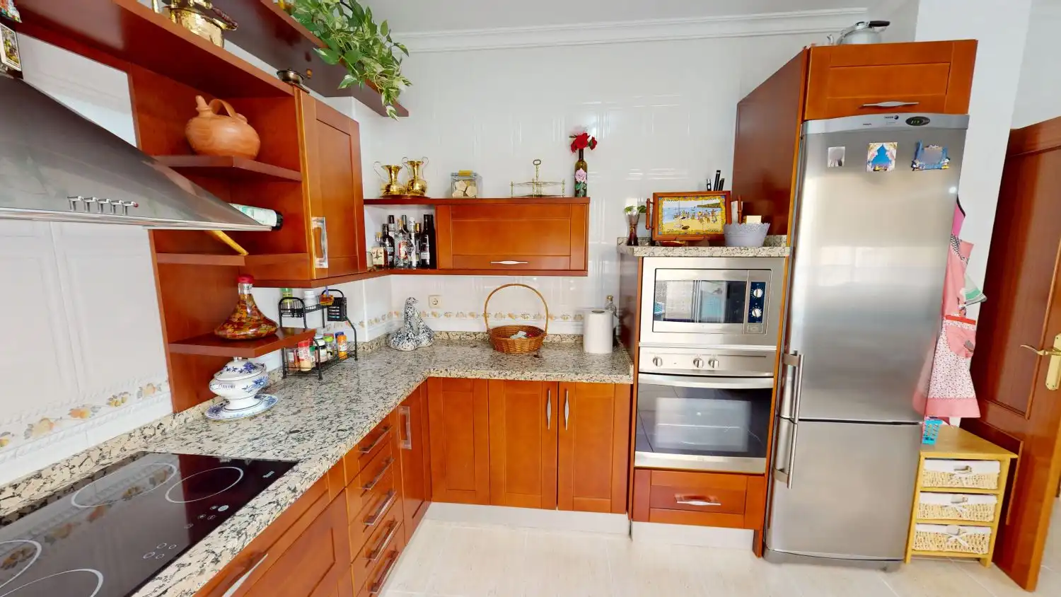 Cuina de Casa o xalet en venda en Alcalá de Guadaira amb Aire condicionat i Terrassa