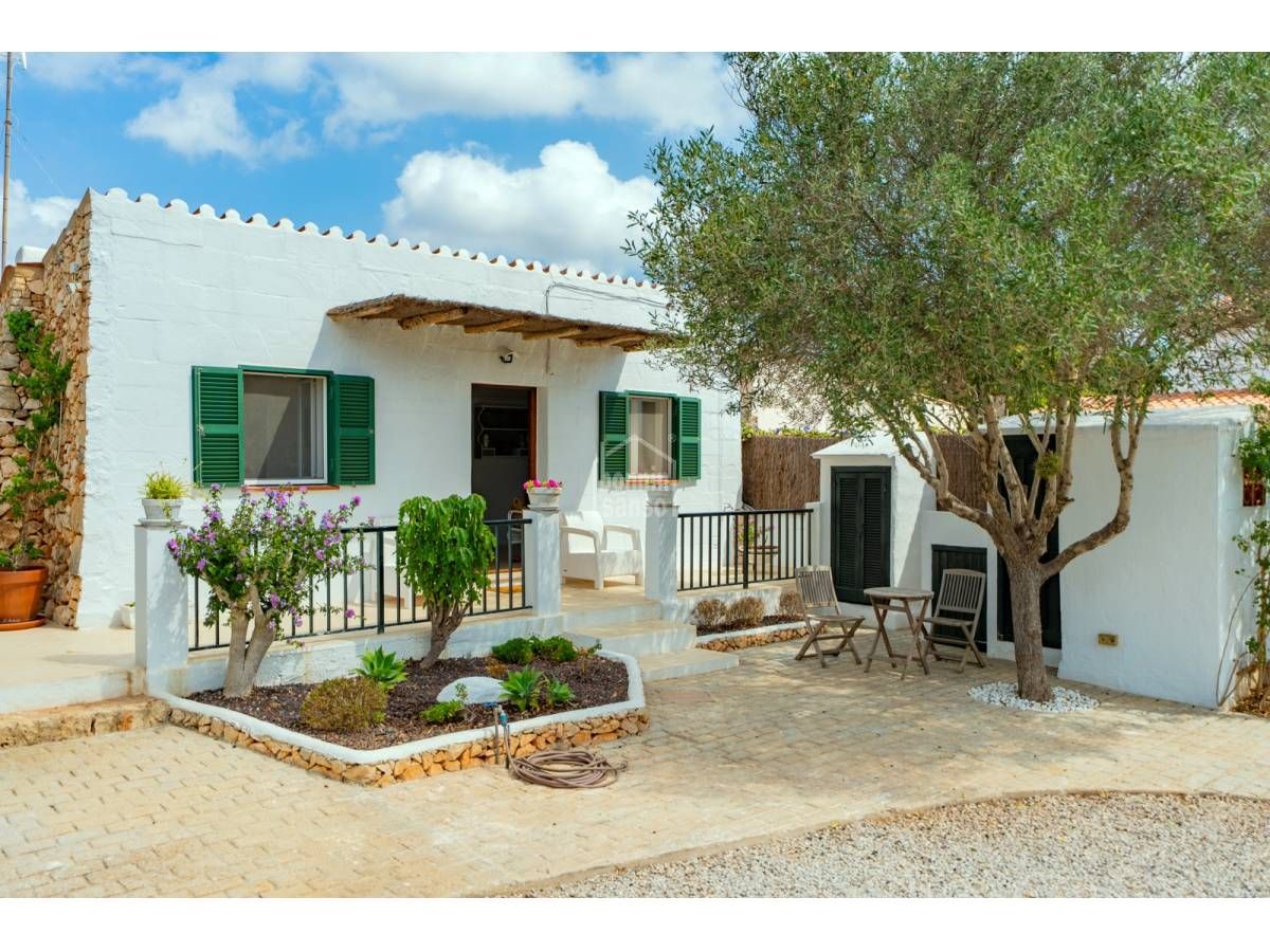 Vista exterior de Finca rústica en venda en Sant Lluís amb Calefacció, Jardí privat i Terrassa