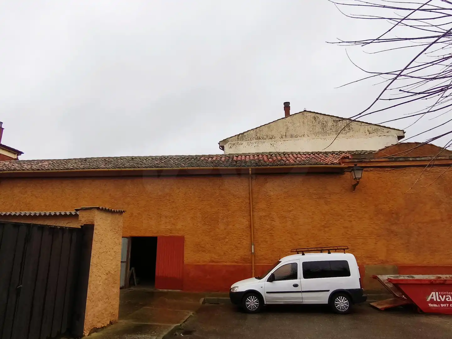 Exterior view of Buildings for sale in Mansilla de las Mulas