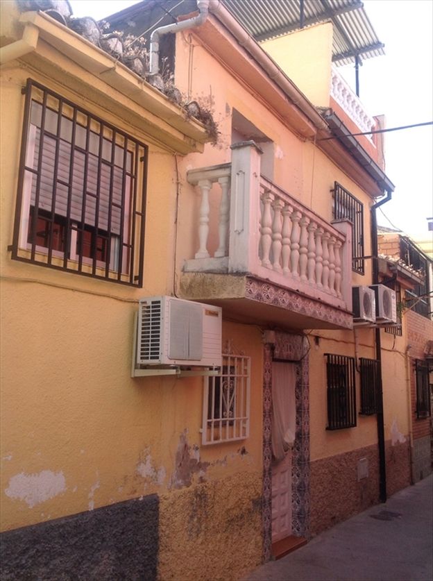 Exterior view of House or chalet for sale in  Granada Capital