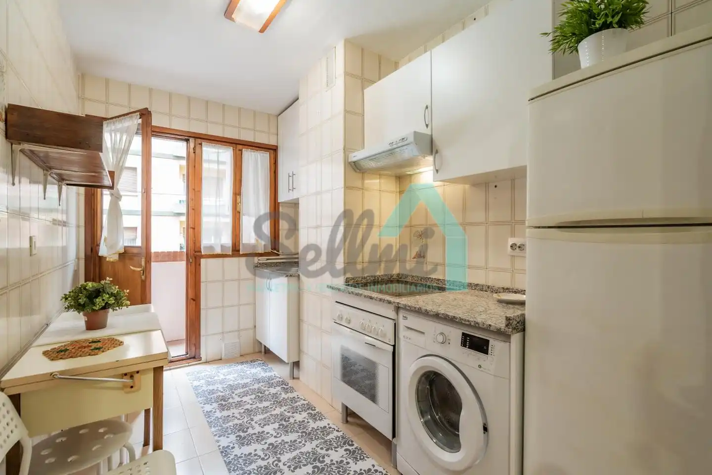 Cocina de Piso de alquiler en Oviedo  con Calefacción, Parquet y Terraza