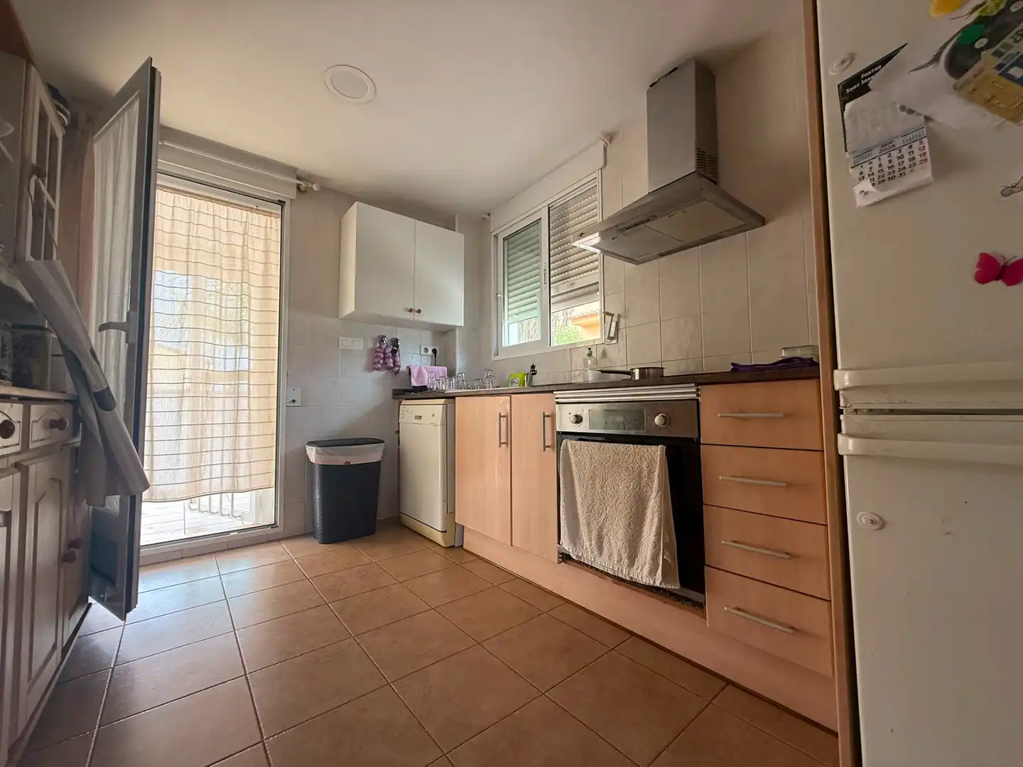 Cuina de Casa o xalet en venda en La Pobla de Vallbona amb Aire condicionat, Calefacció i Jardí privat