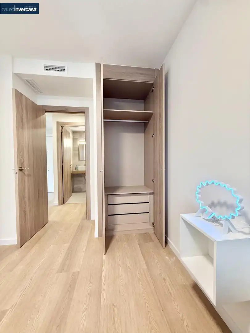 Schlafzimmer von Wohnung zur Miete in Quart de Poblet mit Klimaanlage, Abstellraum und Möbliert