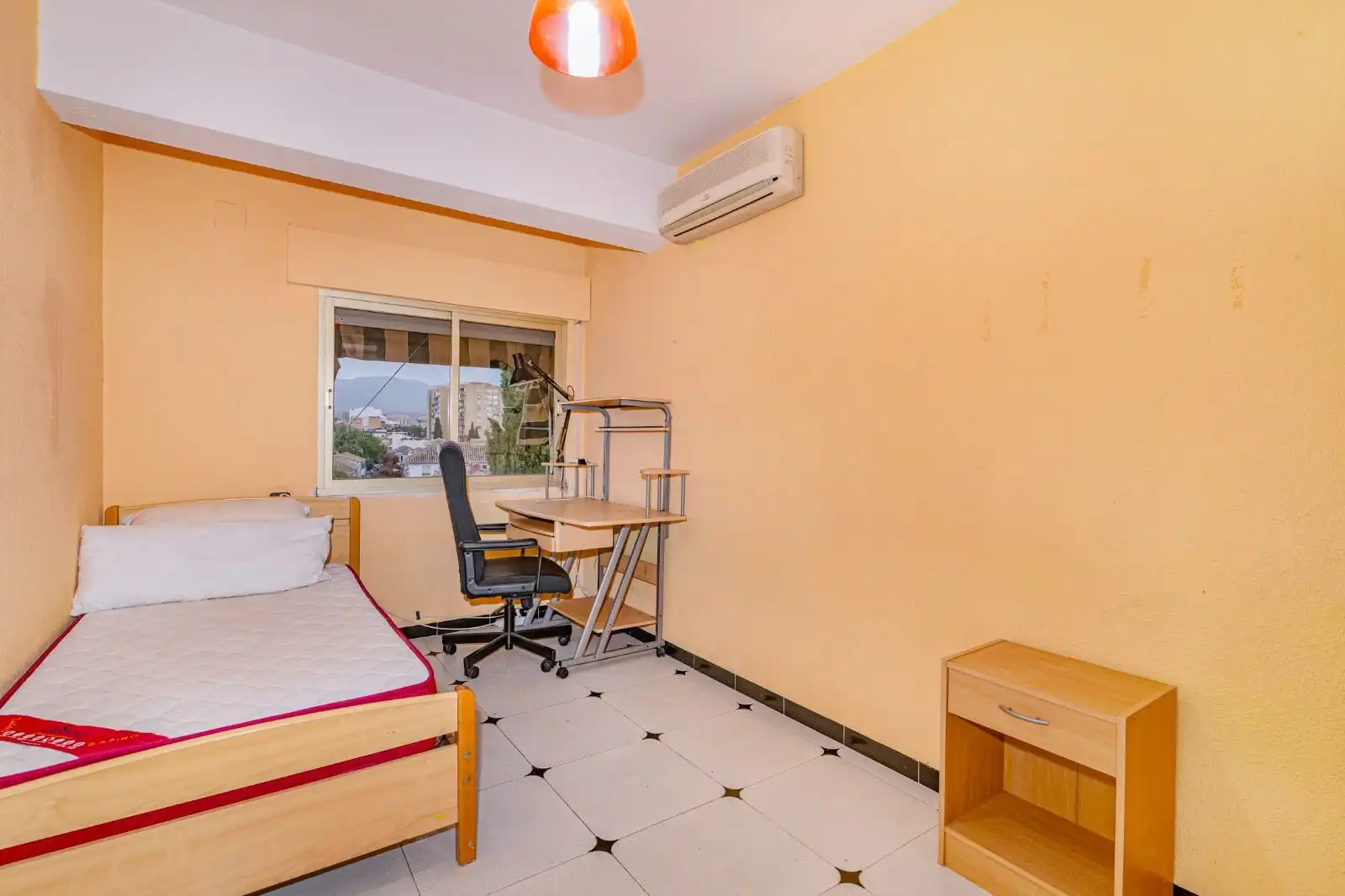 Bedroom of Flat for rent in Granada  with Furnished