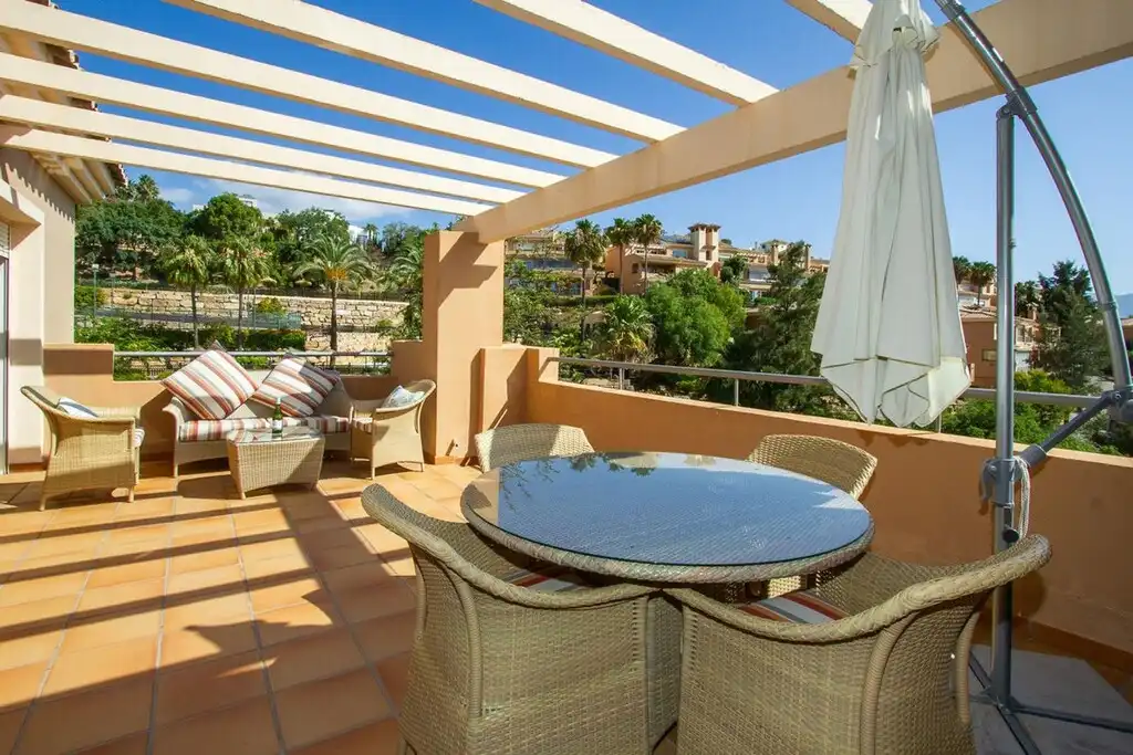 Ático con piscina en venta en La Mairena