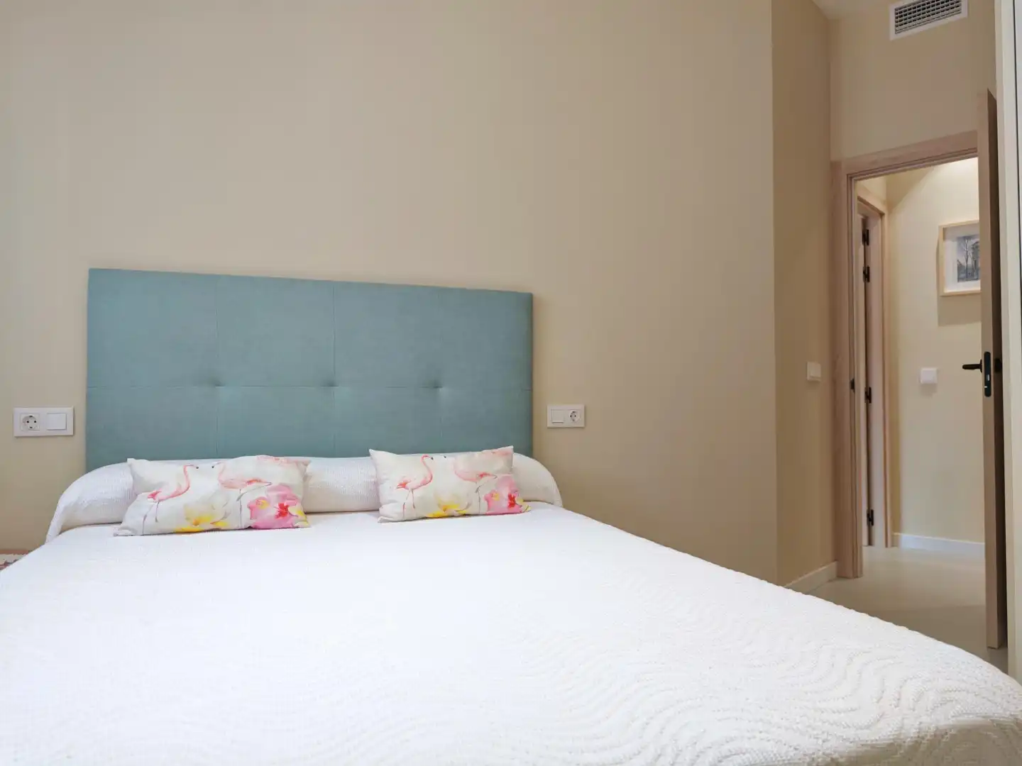 Dormitori de Casa o xalet en venda en Almería amb Aire condicionat, Calefacció i Moblat