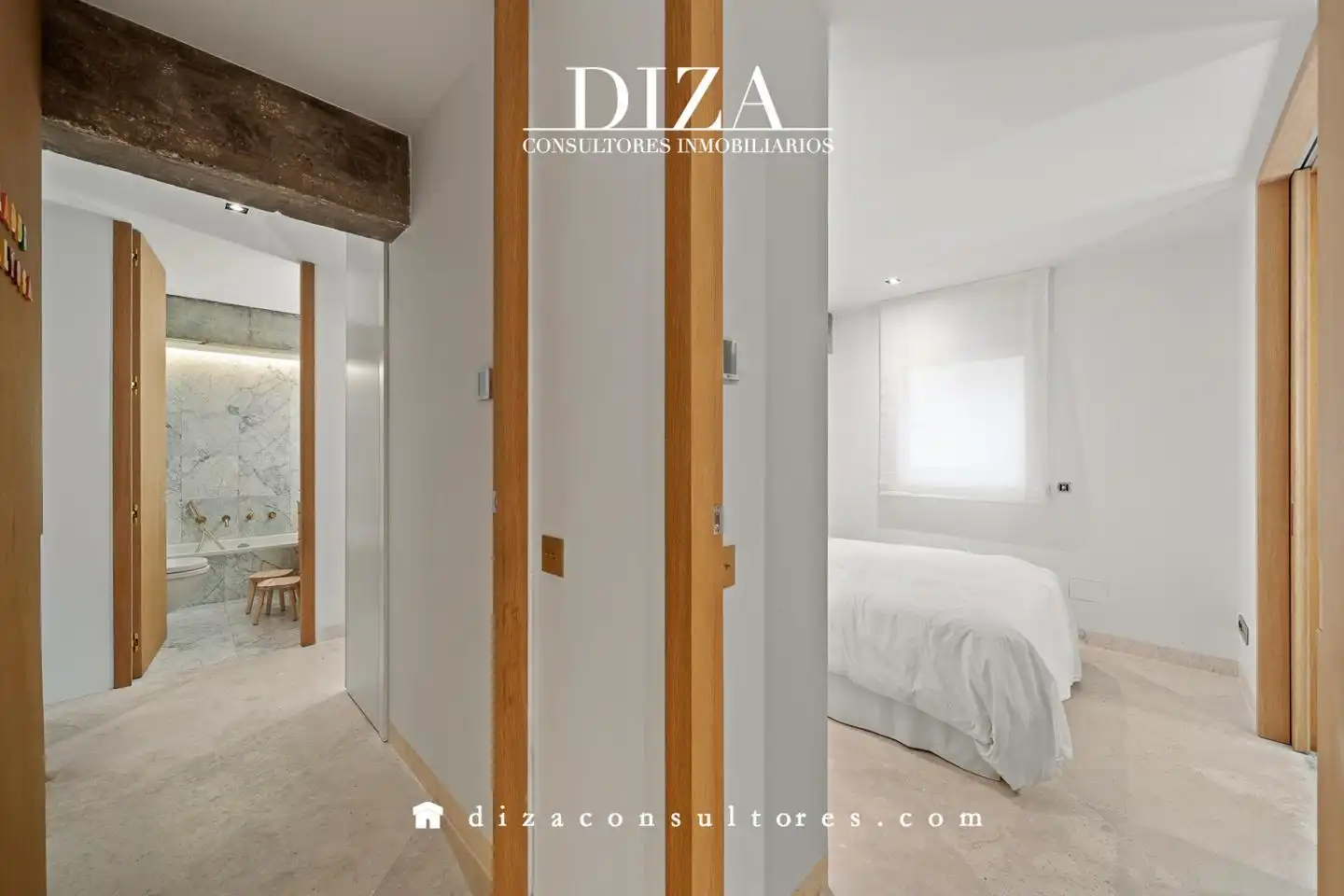 Bedroom of Attic for sale in Madrid  with Air Conditioner, Terrace and Storage room