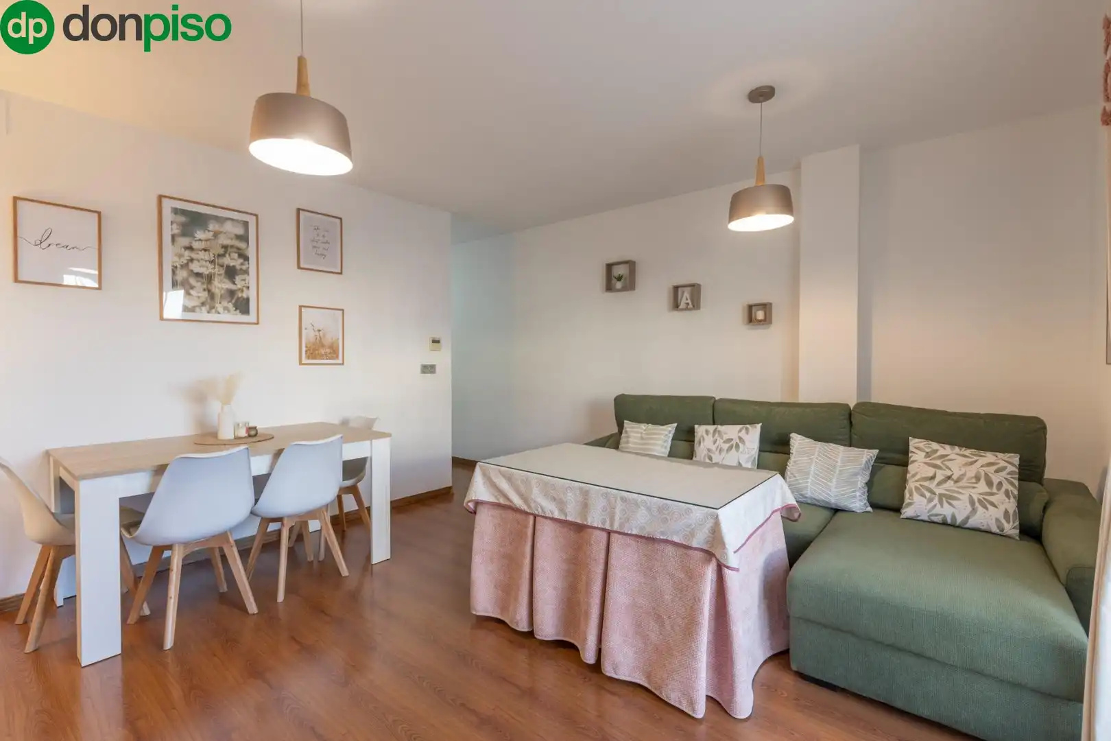 Schlafzimmer von Dachboden zum Verkauf in Armilla mit Klimaanlage, Terrasse und Abstellraum