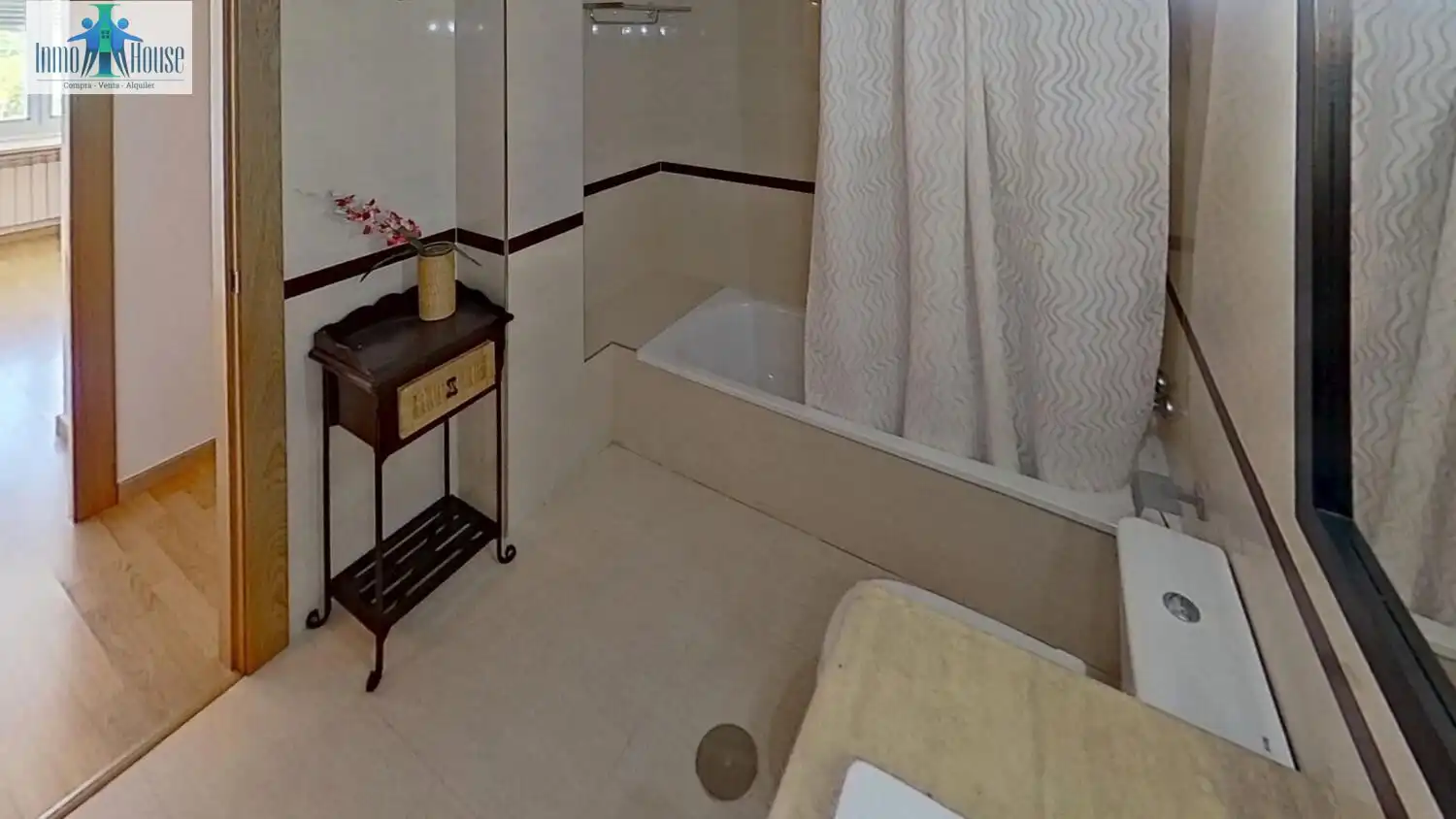 Baño de Piso en venta en Albacete con Aire acondicionado, Calefacción y Trastero