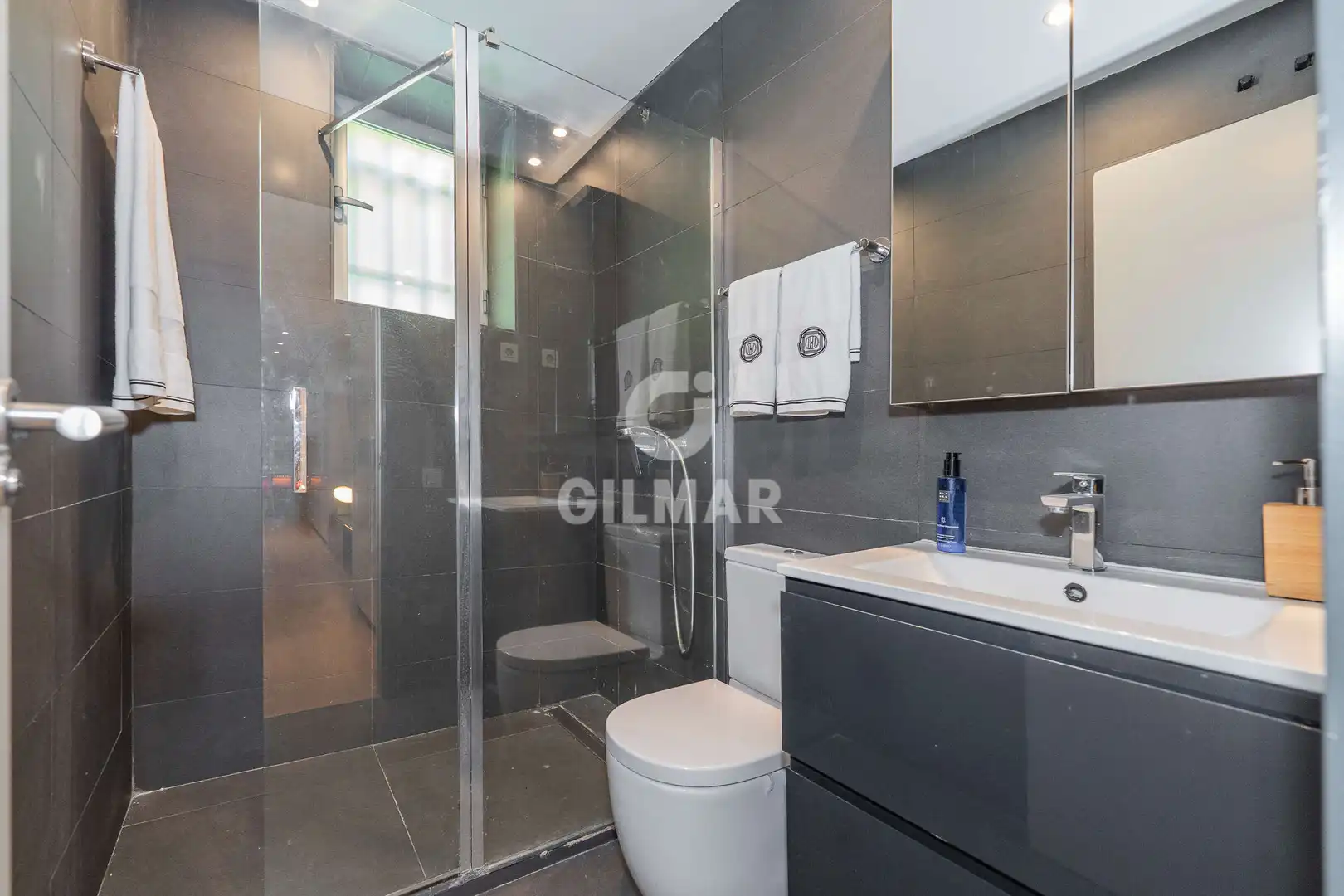 Bathroom of Flat for sale in Madrid  with Heating