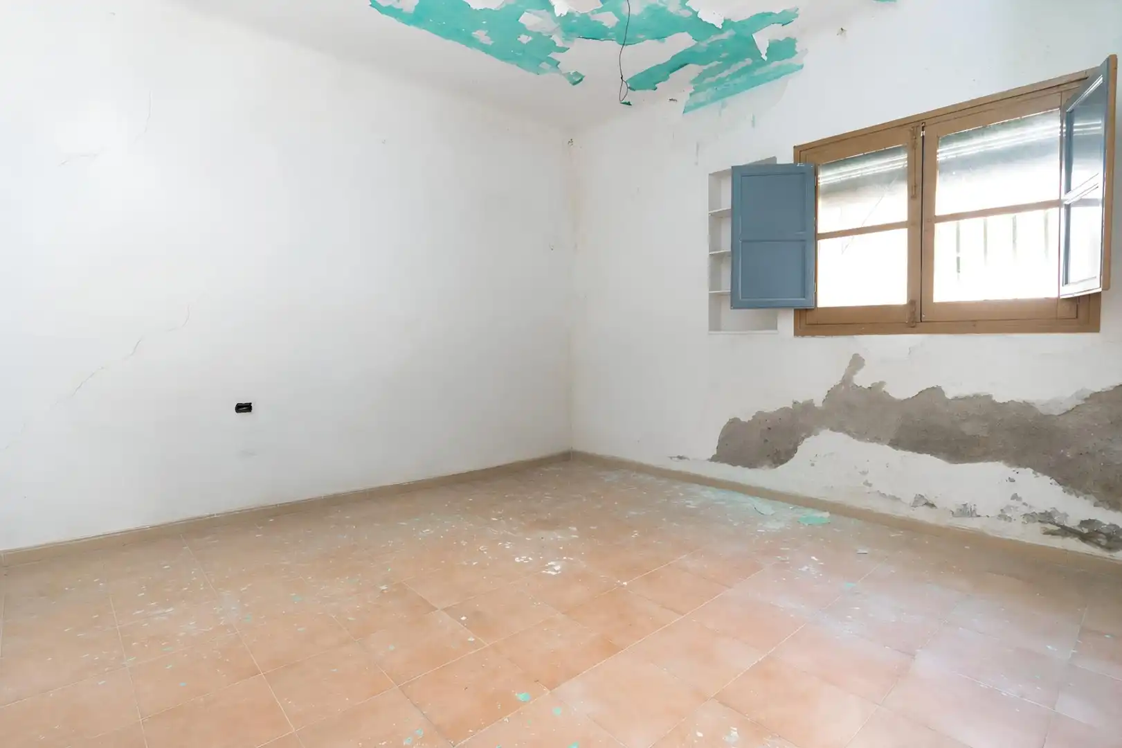 Houses for sale in Motril  with Storage room