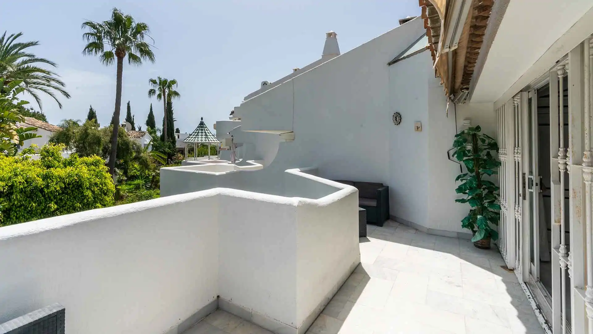 Terrassa de Casa adosada en venda en Marbella amb Aire condicionat, Jardí privat i Terrassa