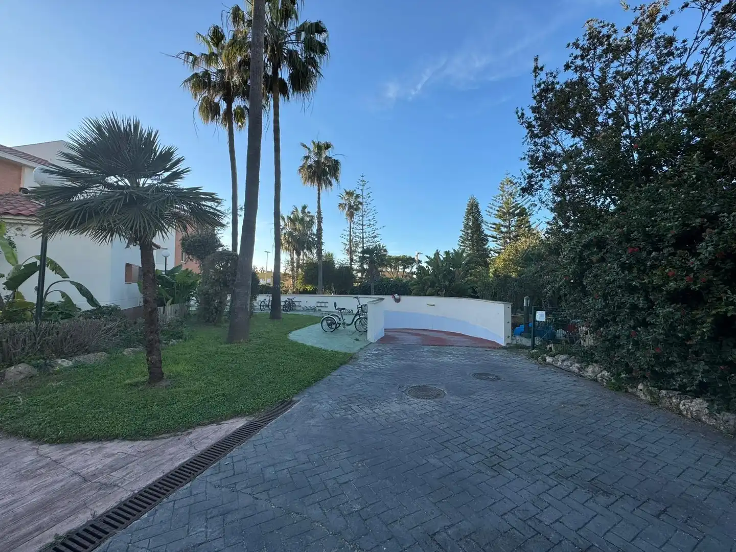 Vista exterior de Apartamento en venta en Rota con Jardín privado, Terraza y Trastero