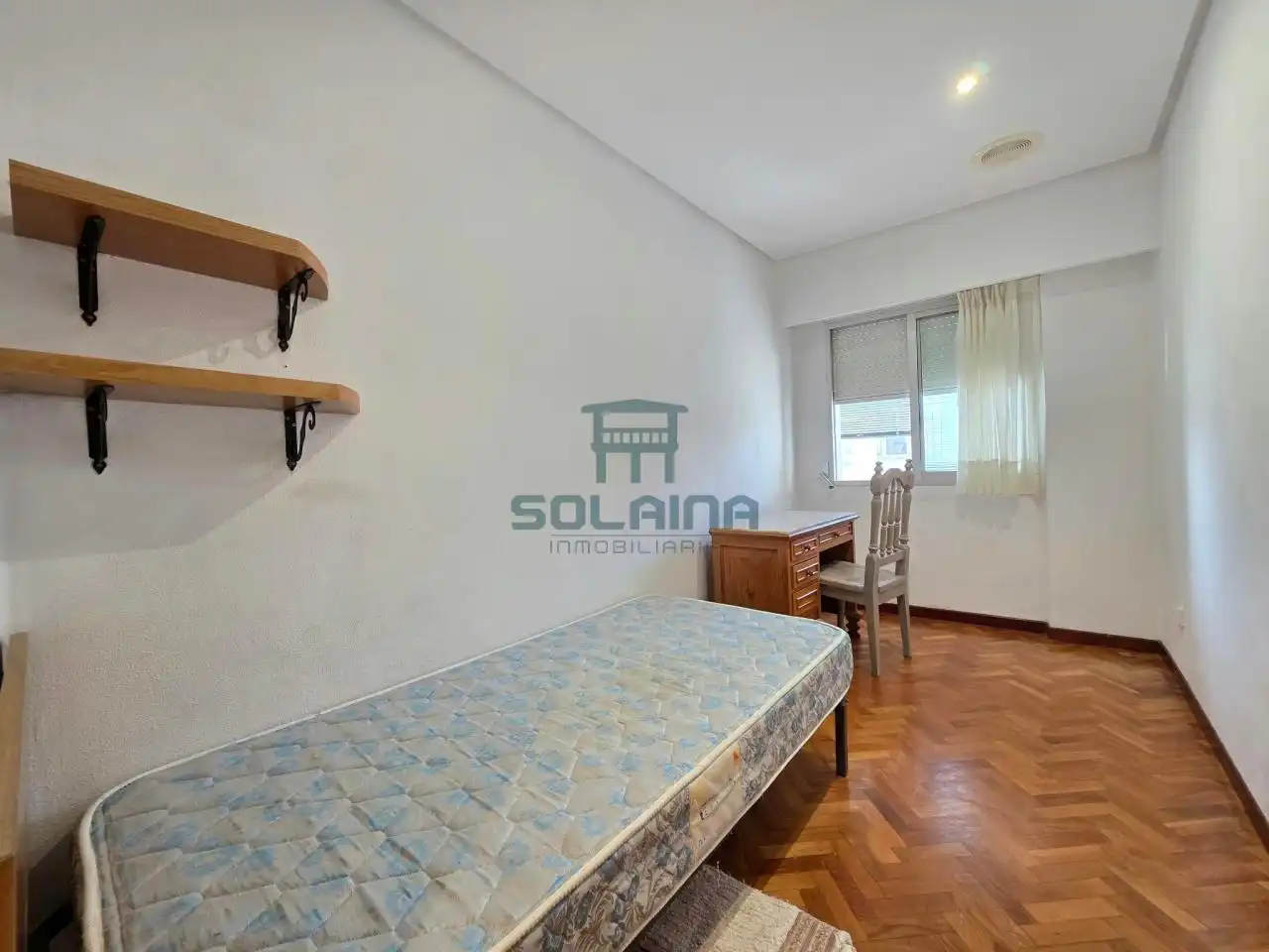 Habitación de Piso en venta en Ourense Capital  con Aire acondicionado, Calefacción y Parquet