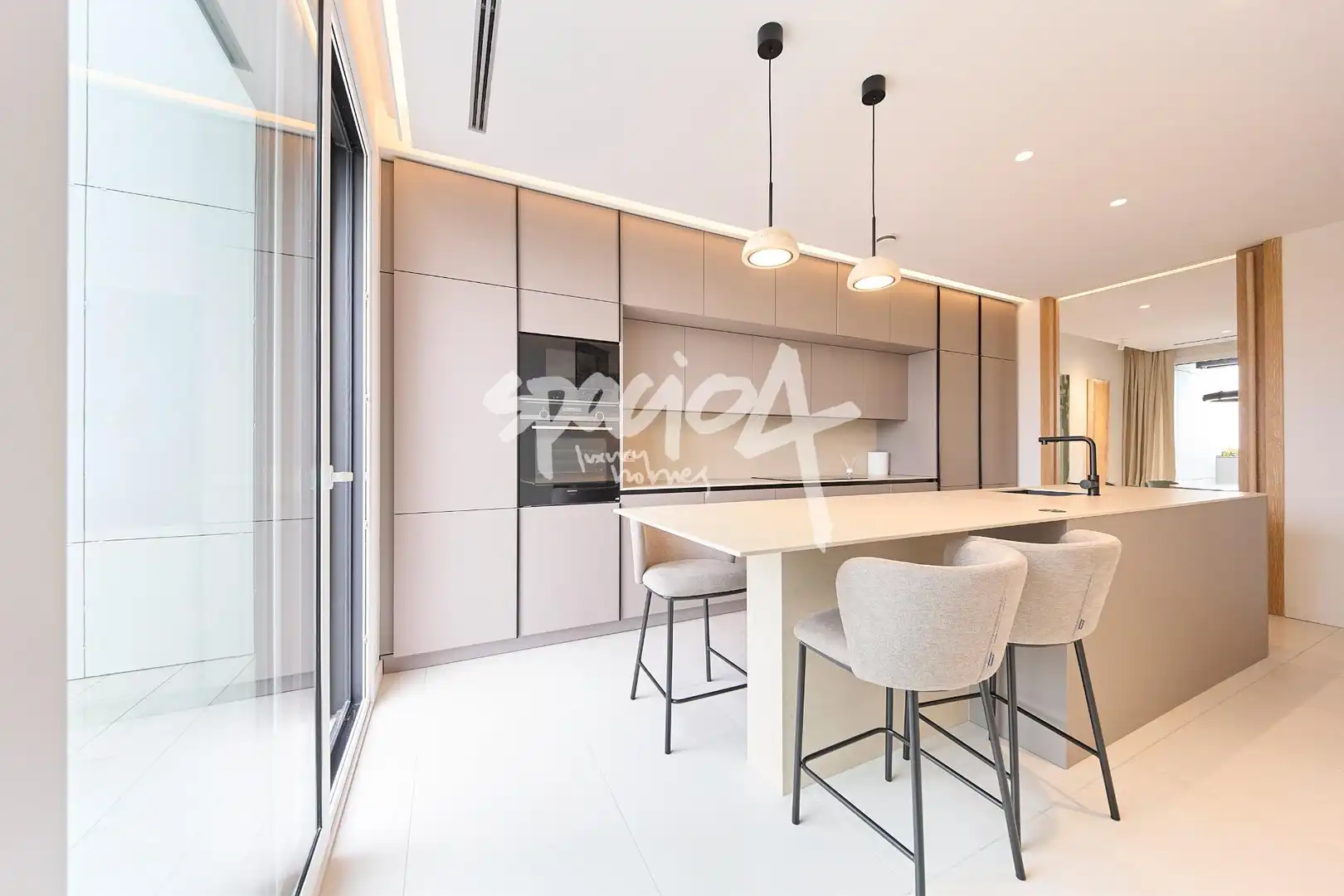 Cocina de Ático de alquiler en Pozuelo de Alarcón con Aire acondicionado, Calefacción y Jardín privado