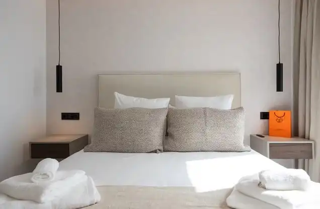 Habitación de Ático en venta en Marbella con Aire acondicionado, Calefacción y Jardín privado