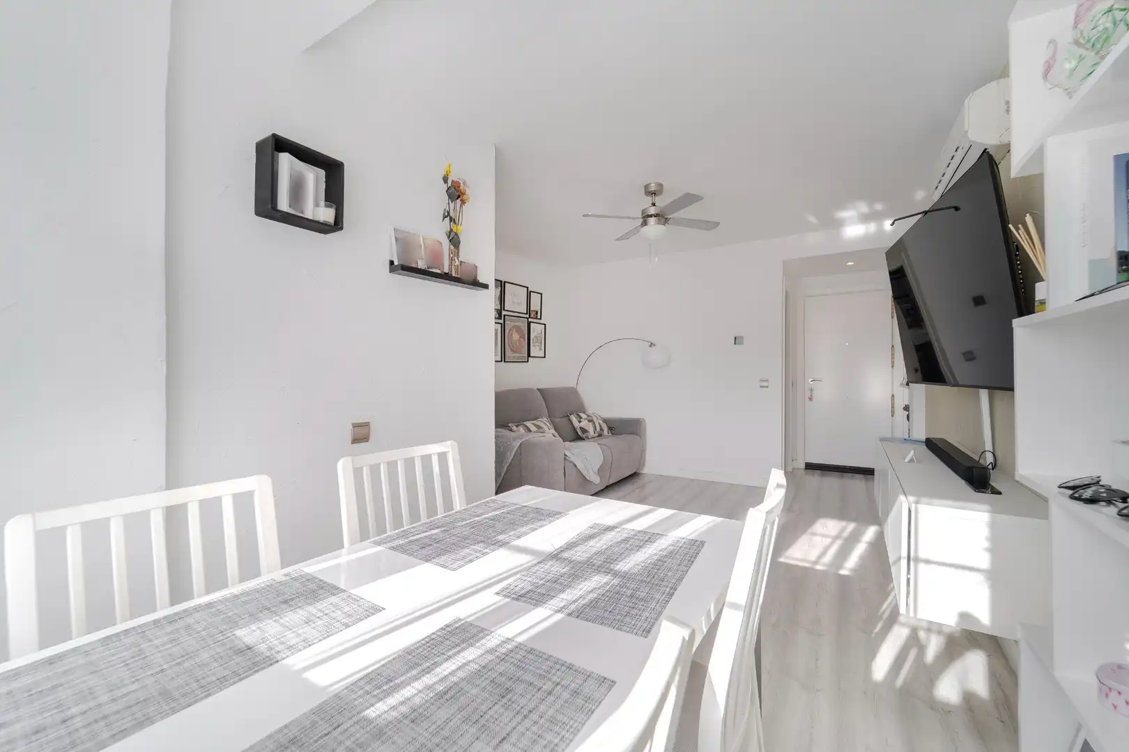 Wohnzimmer von Wohnung zum Verkauf in Sur - PAU 4