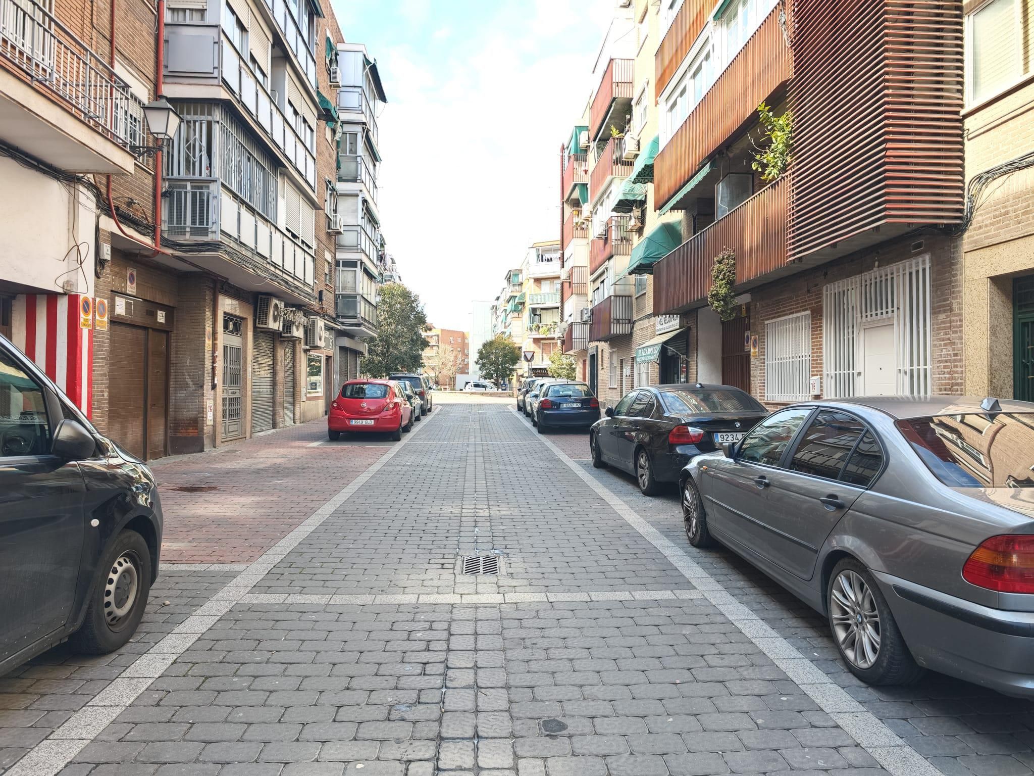 Exterior view of Premises for sale in  Madrid Capital