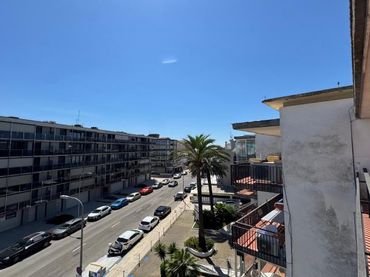 Pis amb ascensor en venda a Avinguda de la platja 23