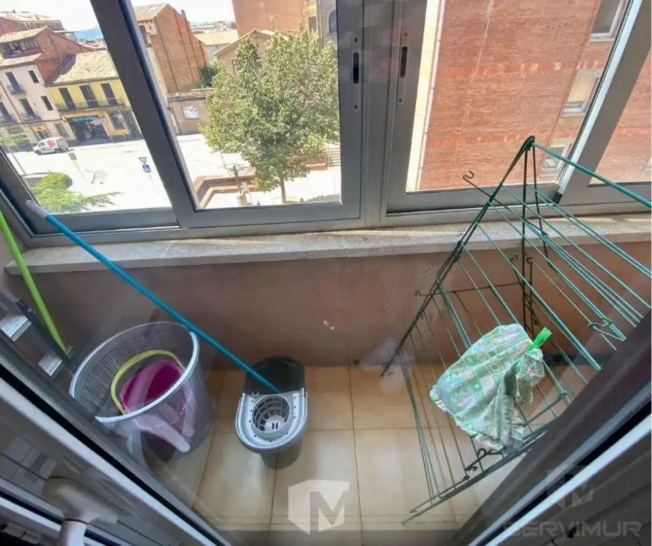 Terrassa de Pis de lloguer en Vic amb Calefacció, Terrassa i Moblat
