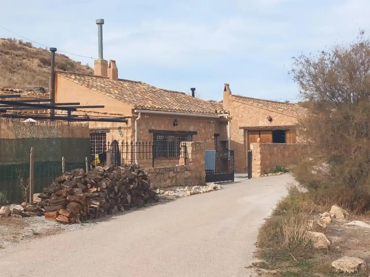 Vista exterior de Finca rústica en venda en Orce amb Jardí privat, Traster i Piscina