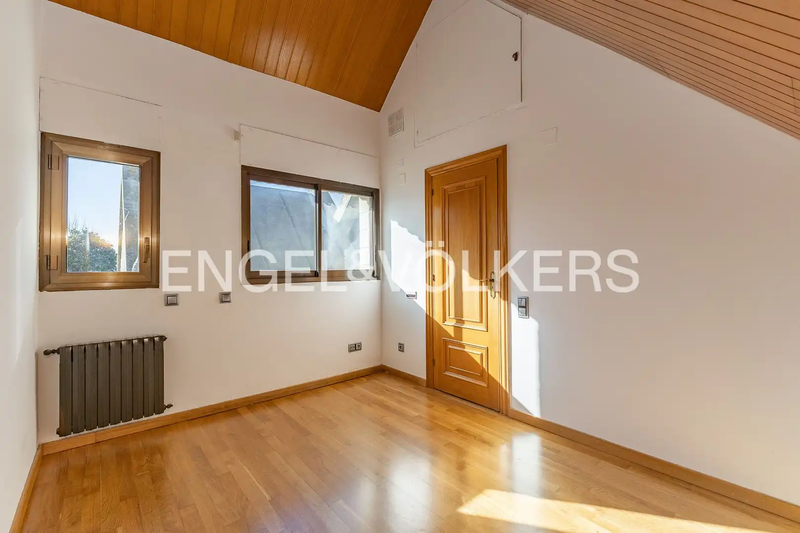 Casa o chalet de alquiler en Sant Cugat del Vallès con Calefacción, Jardín privado y Parquet