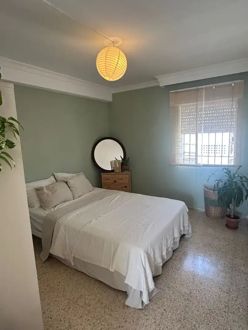 Schlafzimmer von Wohnung zum Verkauf in Sevilla mit Möbliert