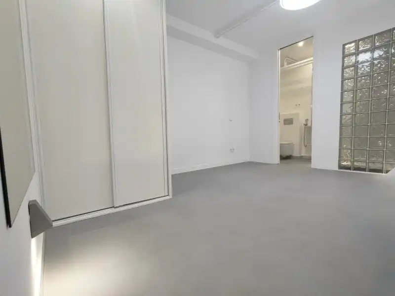 Wohnung zur Miete in Madrid mit Klimaanlage, Heizung und Privatgarten
