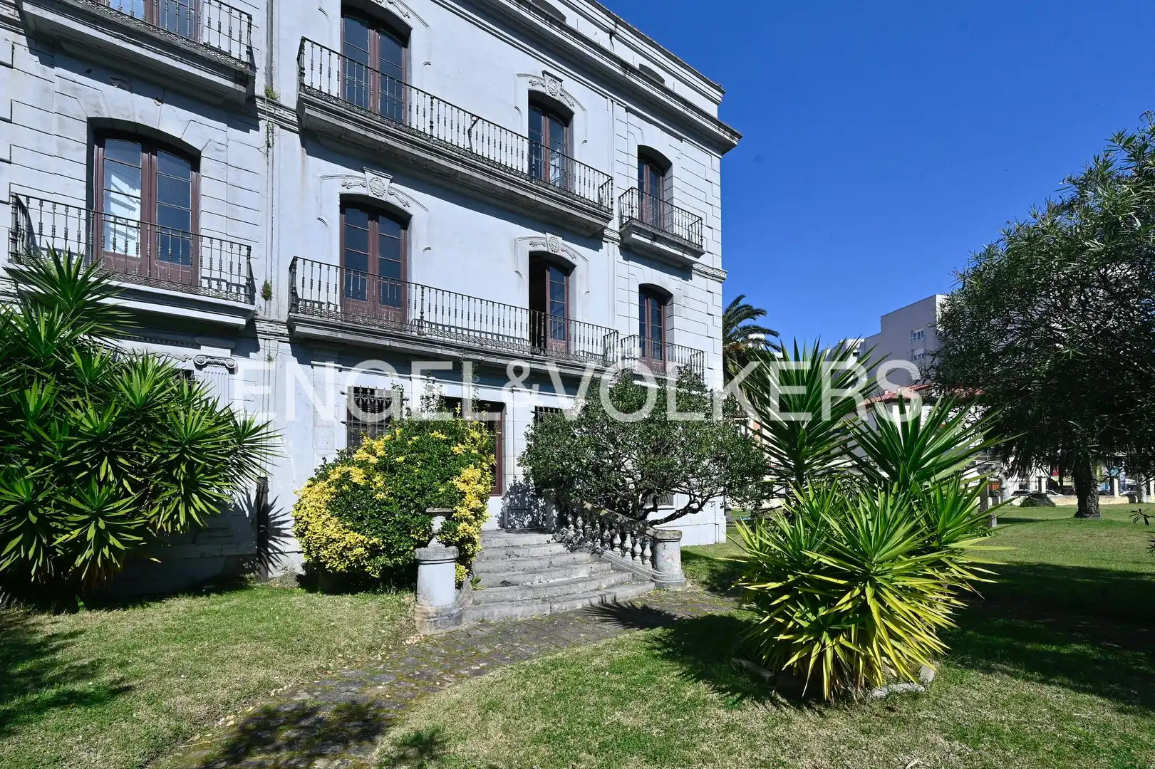 Vista exterior de Casa o chalet en venta en Laredo con Calefacción, Jardín privado y Trastero